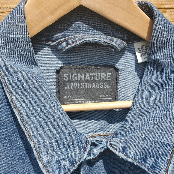 Levi's jean jacket with screen printed back. - Picture 4 of 4